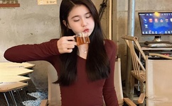 英语老师没戴罩子让我捏了一节课